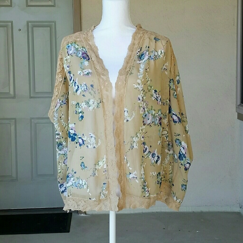 NWT Beautiful Kimono Made in USA